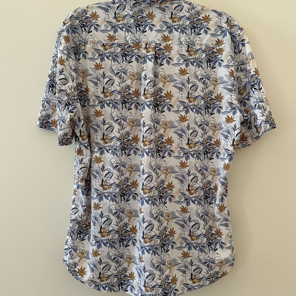 Johnnie-O Men’s Button Down Hawaiian / Floral Shirt - Picture 4 of 4